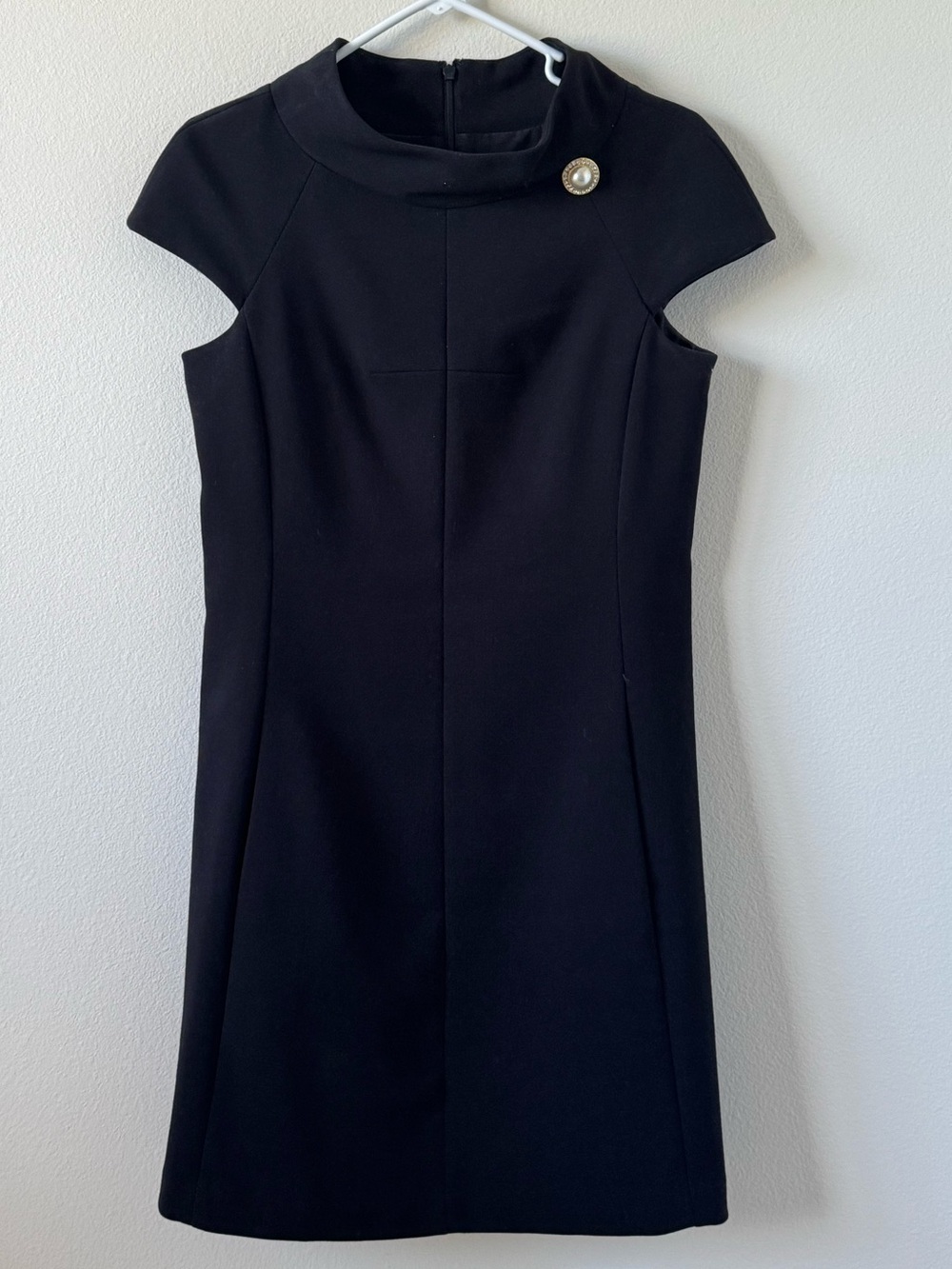 Harper Rose collared dress with brooch